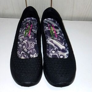 Skechers wide fit memory foam flats